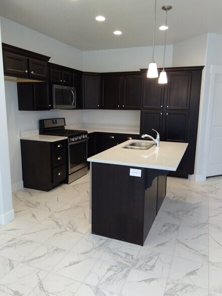 Building Photo - 14576 S Quiet Shade Drive