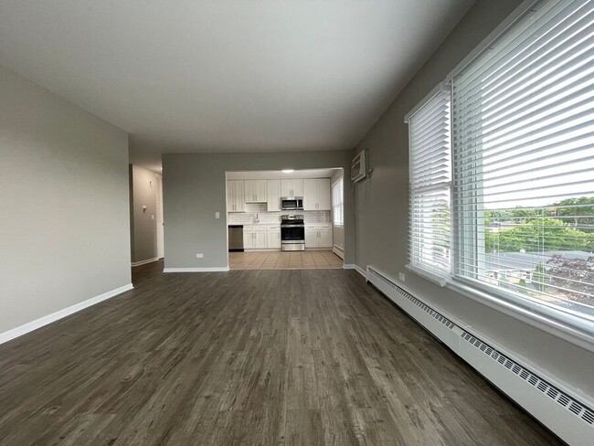 Building Photo - Charming 1-Bed, 1-Bath Apartment in the He...