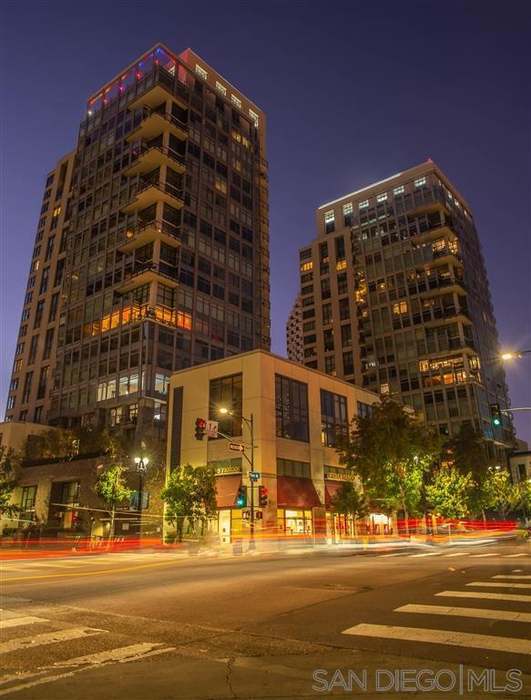 Building Photo - 645 Front St