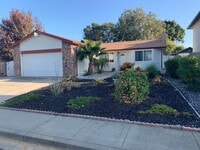 Building Photo - Cute single story home