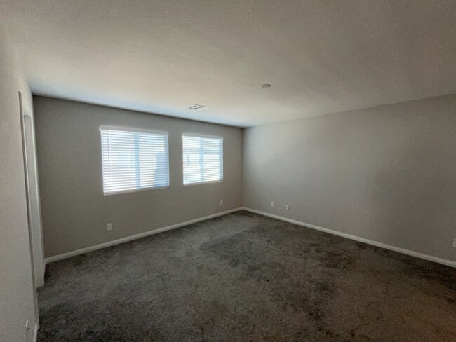 Building Photo - 2122 Bethesda Fountain Rd