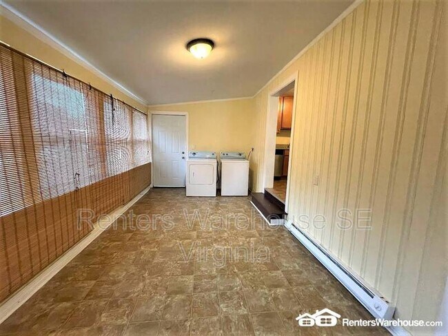 Building Photo - 500 Ashlawn Dr