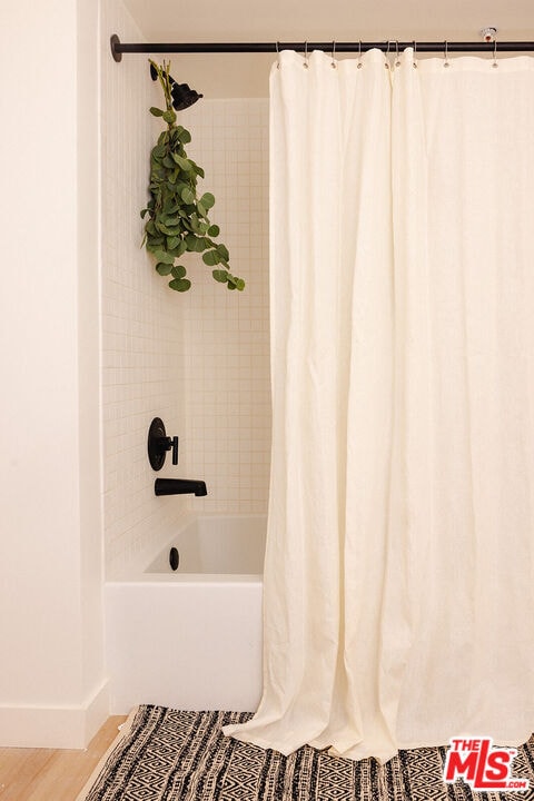 Building Photo - 3004 W Sunset Blvd