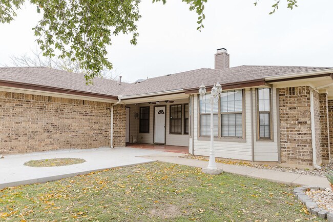 Building Photo - 1105 Gordon Blvd