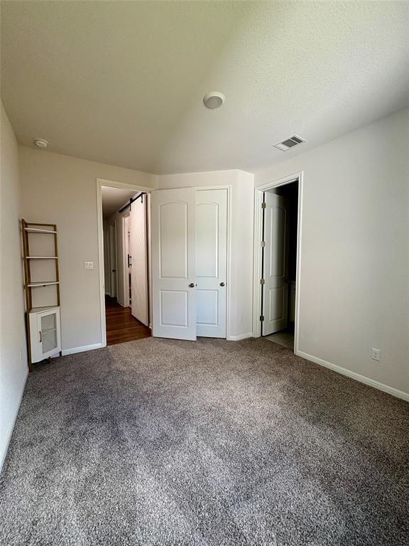 Building Photo - 2904 Fallcrest Bnd