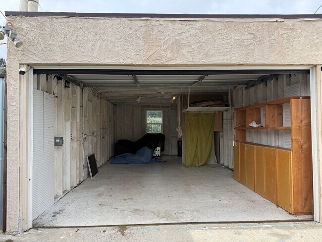 Building Photo - 241 N Ave 49