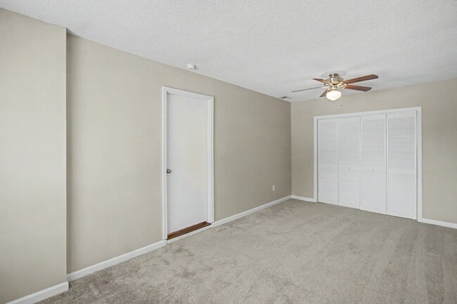 Building Photo - 1384 Forest Lake Dr