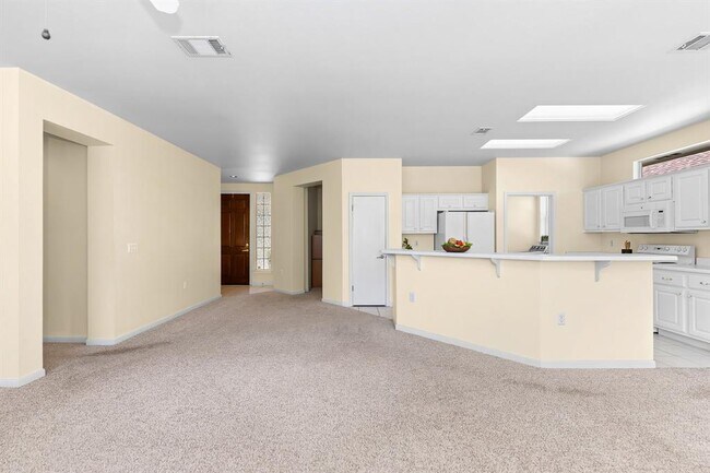 Building Photo - 297 Whispering Wind Dr