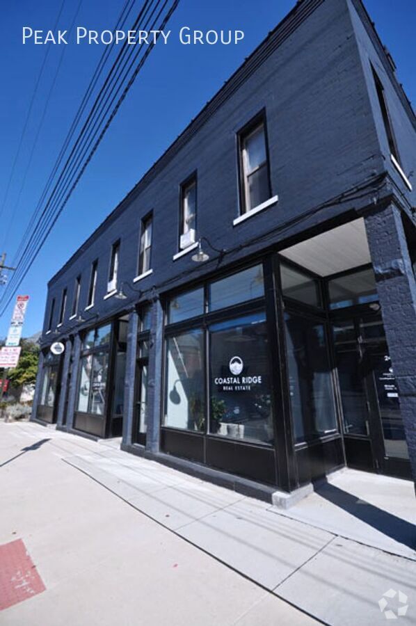 Building Photo - 250 1/2 W. 5th Avenue Front-