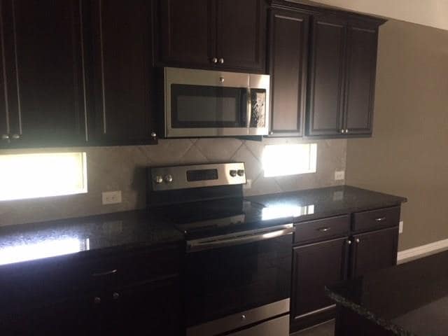 Building Photo - 405 Hendelson Ln