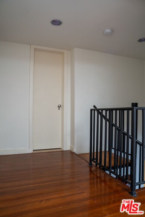 Building Photo - 257 S Spring St