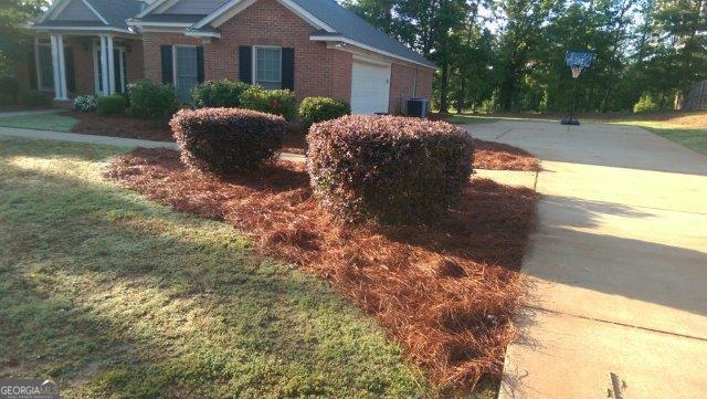 Building Photo - 208 Autumn Trail Way