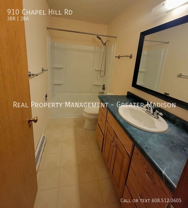 Building Photo - Private Corner Lot Duplex in Quiet Neighbo...
