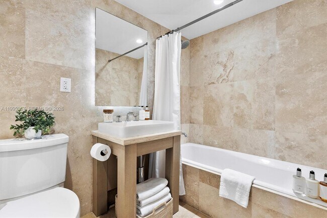 Building Photo - 102 24th St