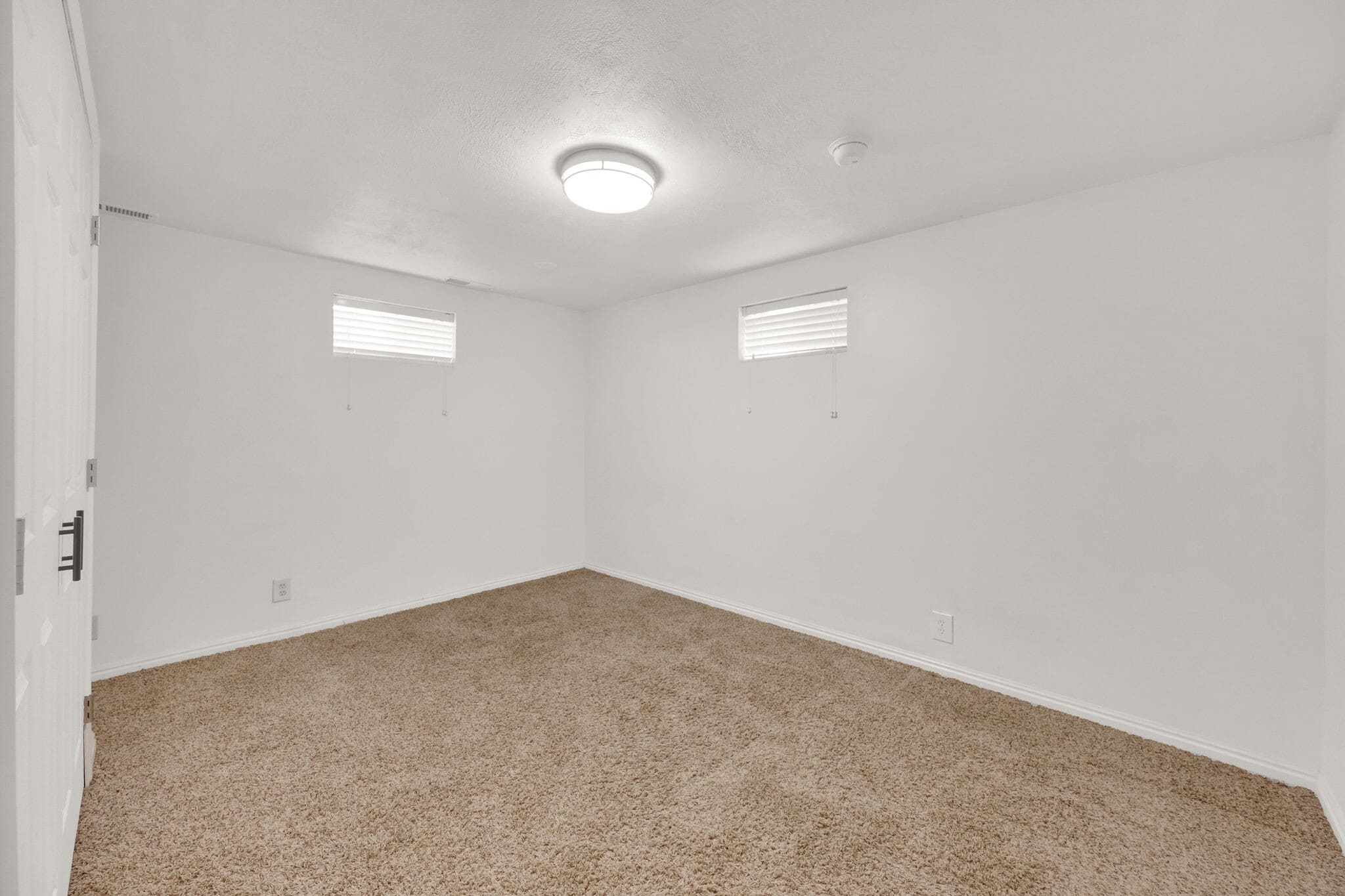 Building Photo - 60 E 1700 S