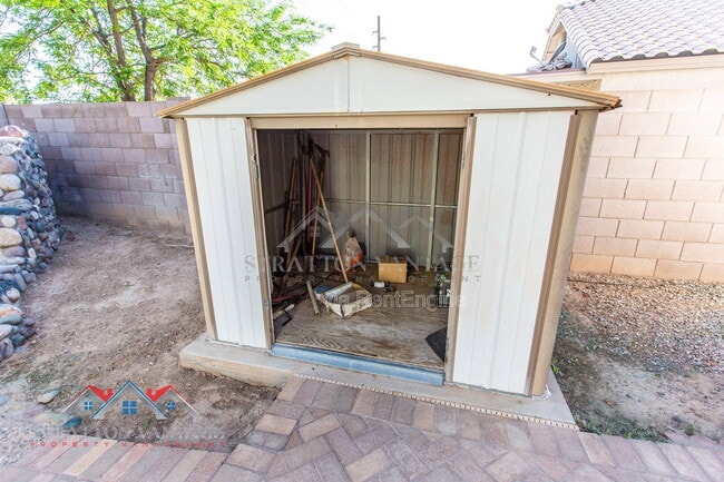 Building Photo - 1891 E Brentrup Dr