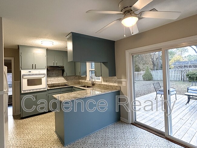 Building Photo - 408 Lynette Dr