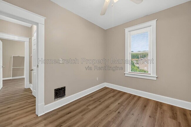 Building Photo - 2116 Mills Ave