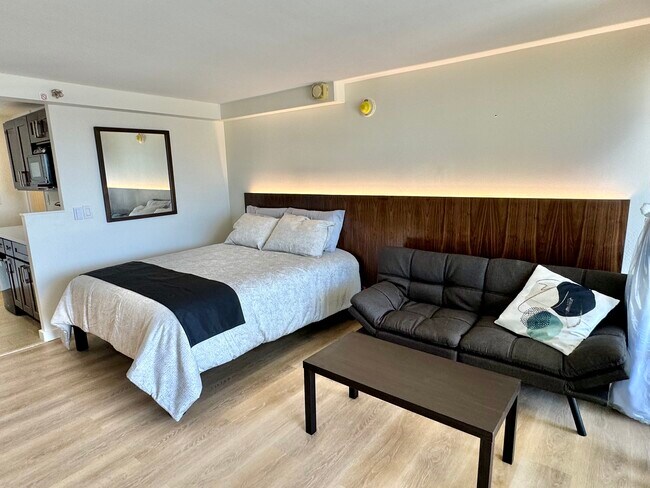 Building Photo - 445 Seaside Ave