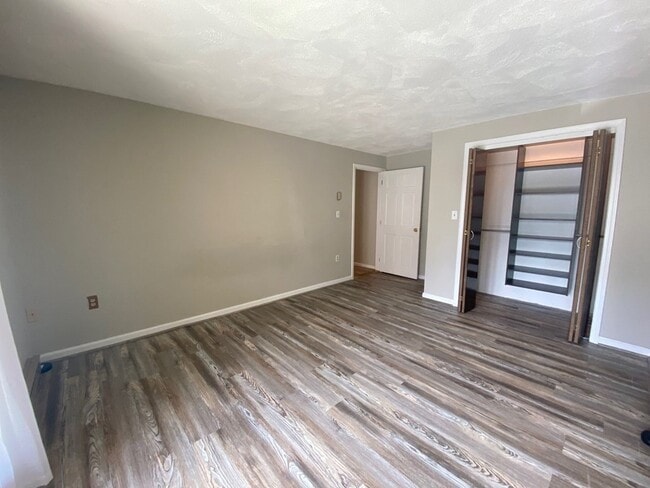 Building Photo - 265 C St