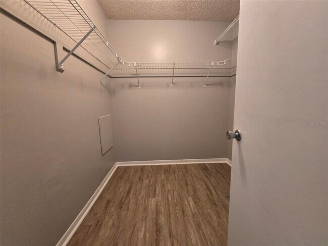 Building Photo - 6312 Newtown Cir