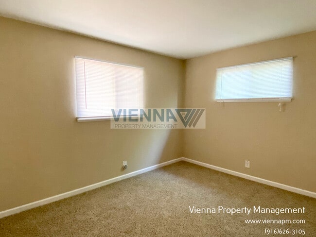 Building Photo - 5280 5th St