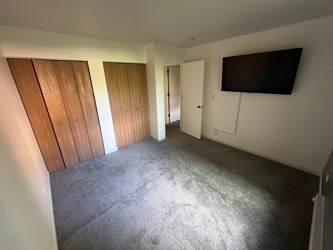 Building Photo - 431 Berkshire Dr