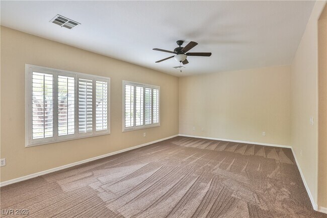 Building Photo - 2264 Laurel Heights Ln