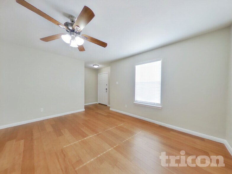 Building Photo - 5003 Hauna Ln