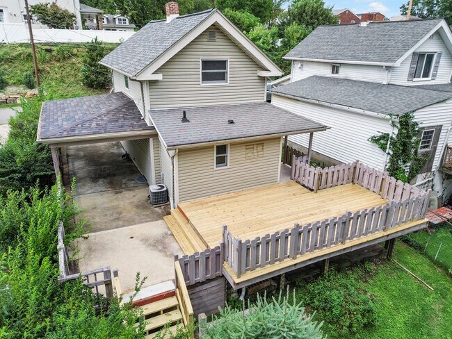 Building Photo - 2887 Hickory St