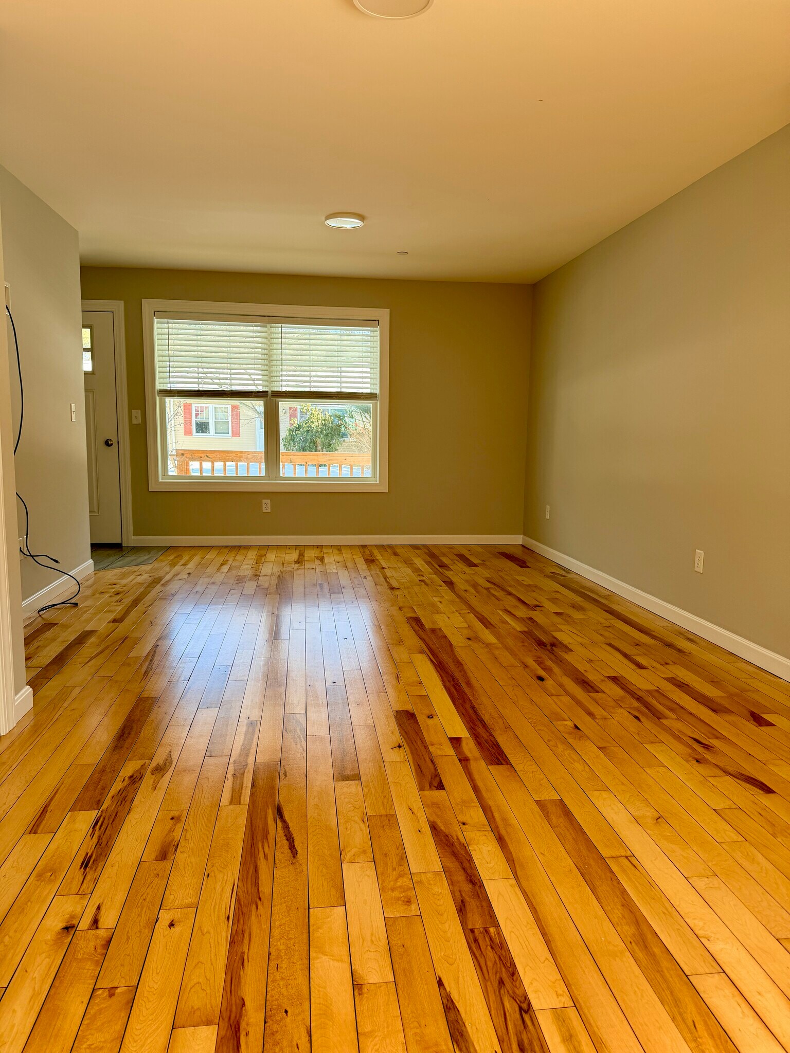 Building Photo - 50 Pleasant St