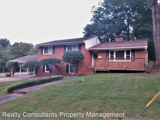 Primary Photo - 4 br, 2 bath House - 1701 Elkhart Drive
