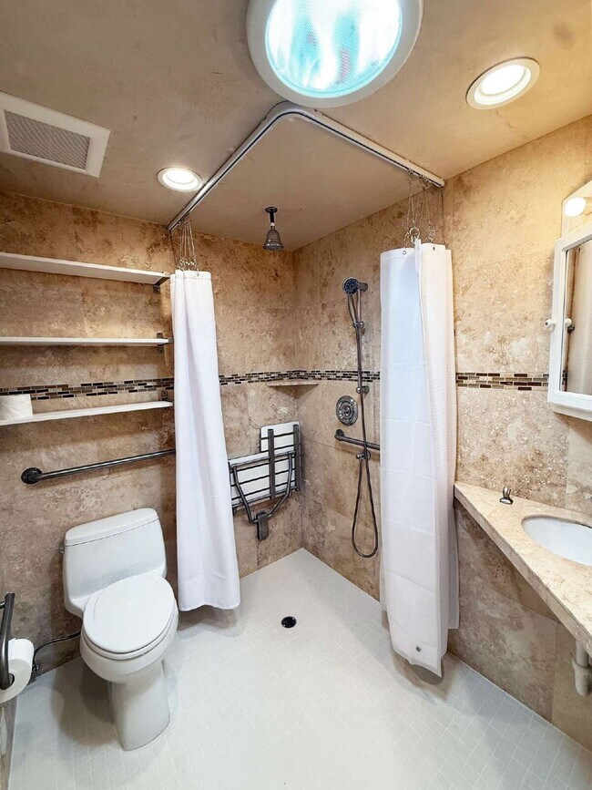 Building Photo - Updated 1-Bedroom Retreat in the Heart of the Springs.