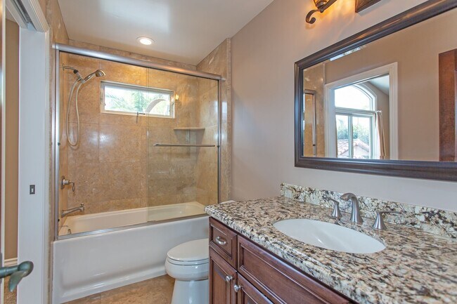 Building Photo - Upgraded 1 Bedroom, 1 Bath ADU!!