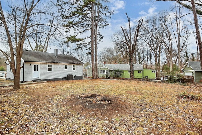 Building Photo - 604 Westwood Cir