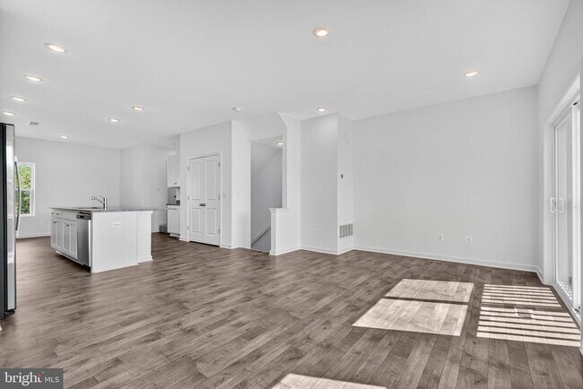 Building Photo - 2604 Cougar Ln