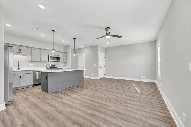 Building Photo - 1505 Jonathan Wade Cir