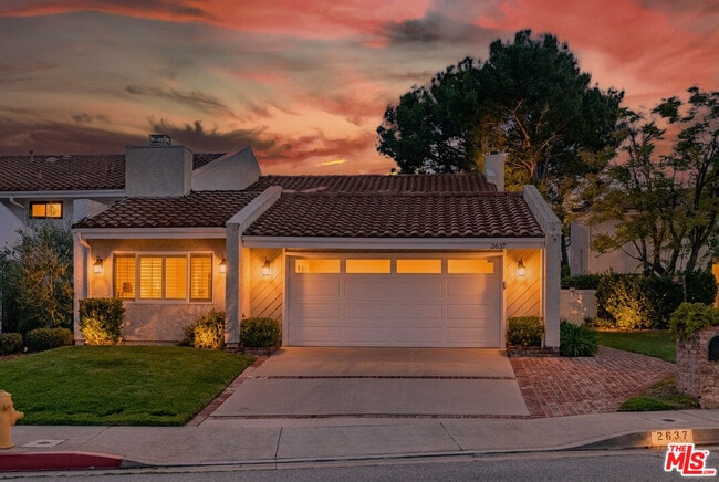 Building Photo - 2637 Angelo Dr