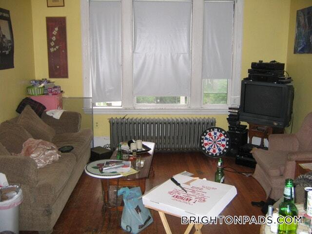 Building Photo - 46 Mapleton St