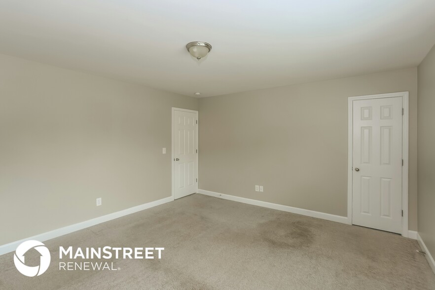 Building Photo - 4148 Broadstairs Dr SW