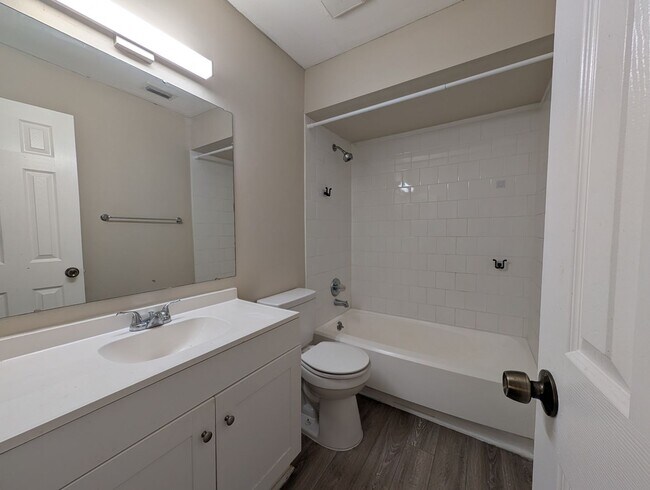 Building Photo - 8538 Pineverde Ln