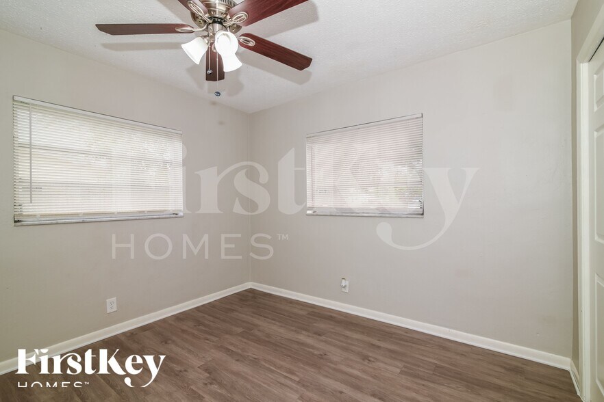 Building Photo - 161 NE 20th St