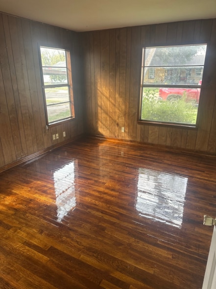 Building Photo - 3804 Lasker Ave