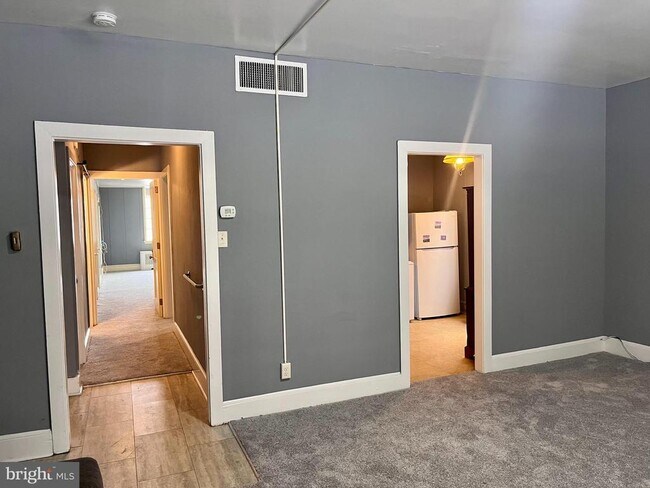 Building Photo - 27 N Hanover St