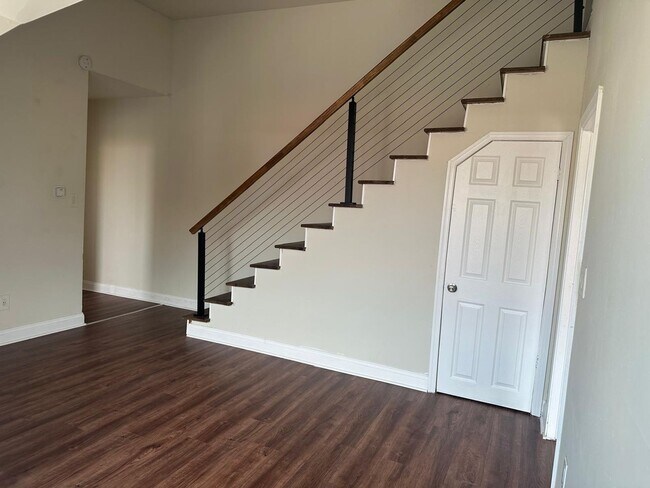 Building Photo - BRAND NEW 2 BED 1 BATH APARTMENT FOR RENT.