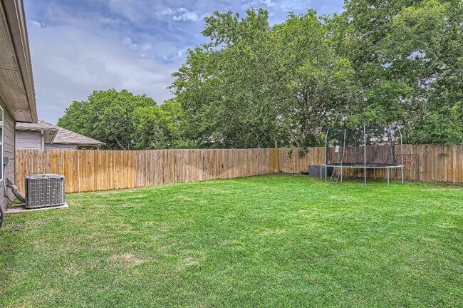 Building Photo - 259 Levi Lndg