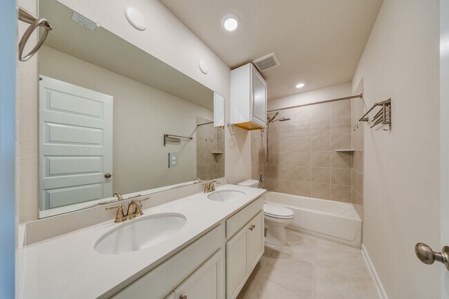 Building Photo - 12930 Royal Ann Wy