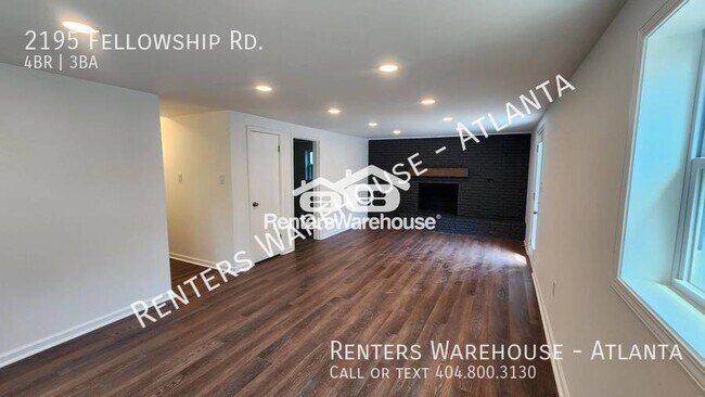 Building Photo - Experience the Perfect Blend of Comfort, S...