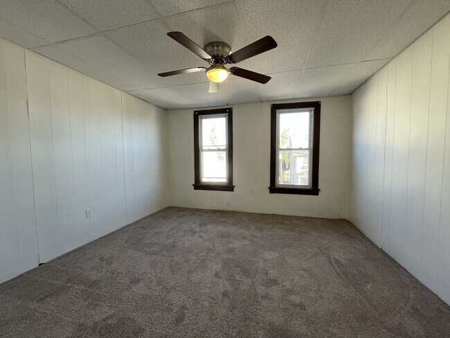 Building Photo - 934 S 21st St