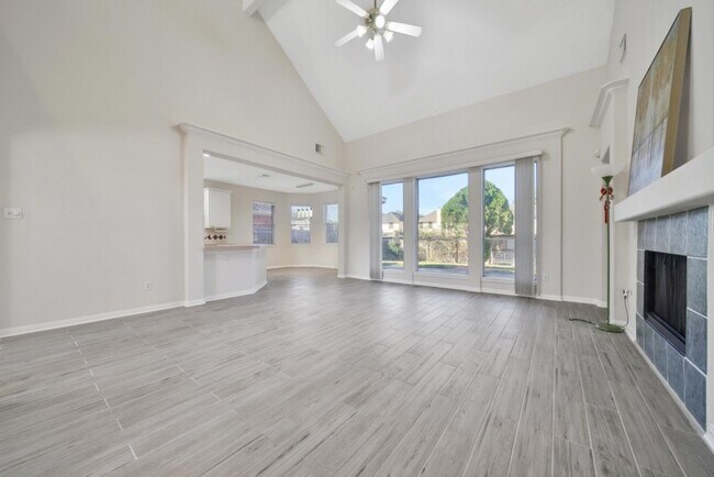 Building Photo - 522 Jay's Ln